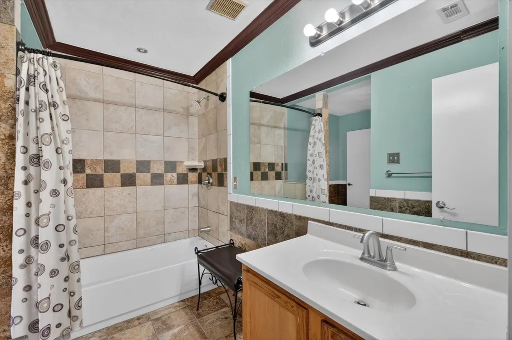 10320 Carolina Oaks Drive Dallas TX 75227