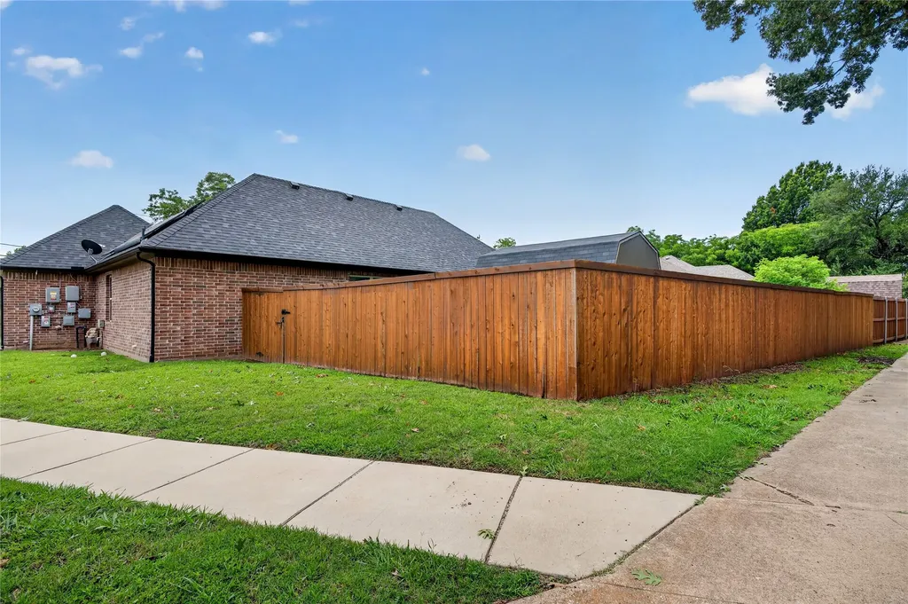 701 W Lamberth Road Sherman TX 75092