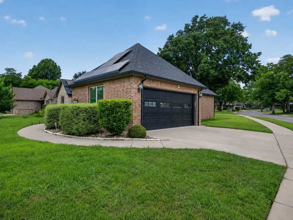 701 W Lamberth Road Sherman TX 75092