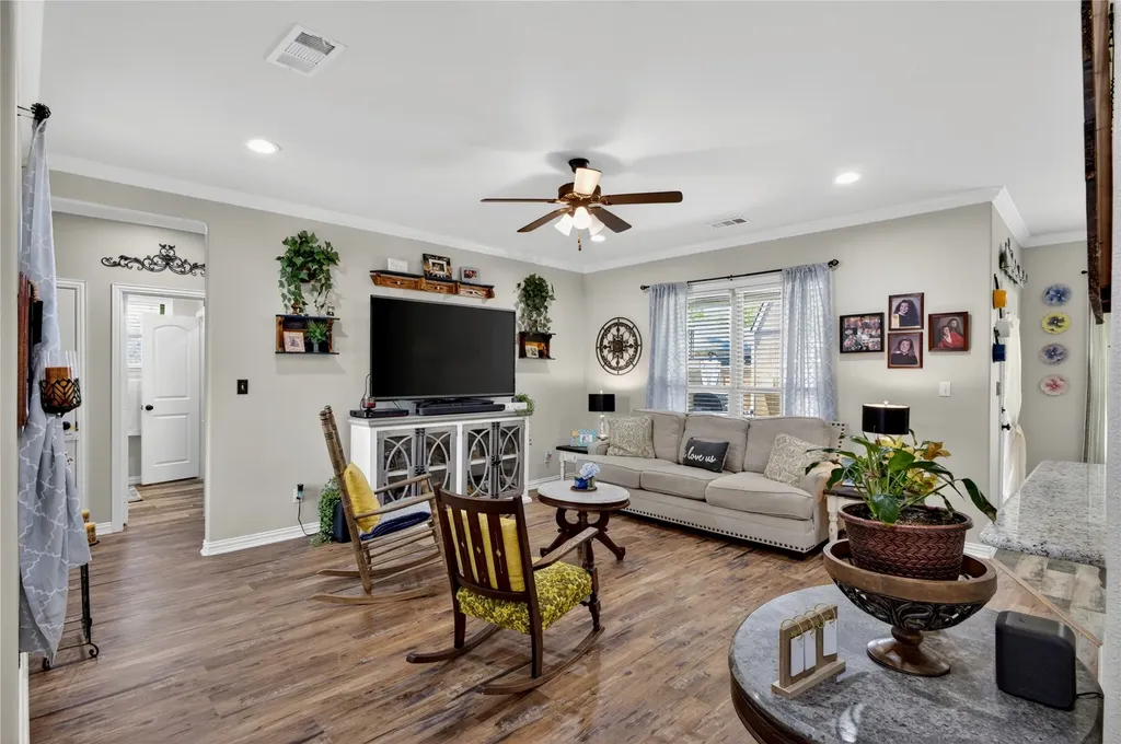 701 W Lamberth Road Sherman TX 75092
