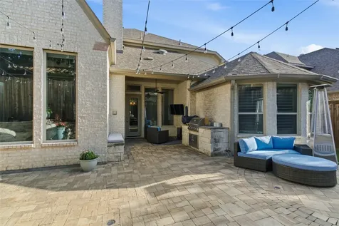 645 Clearwater Drive Irving TX 75039