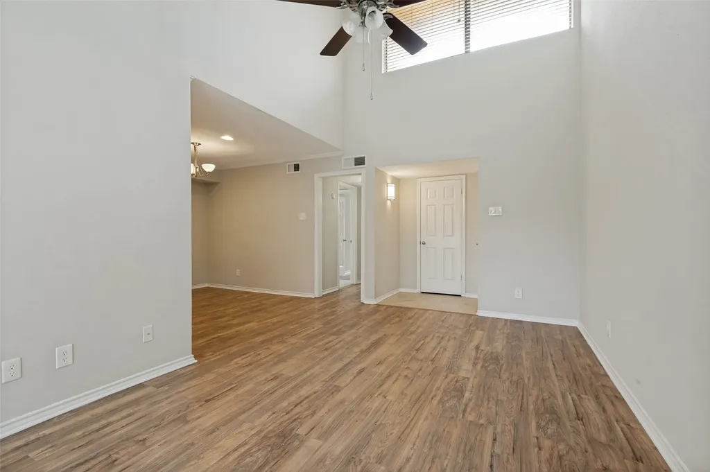 16301 Ledgemont Lane Addison TX 75001