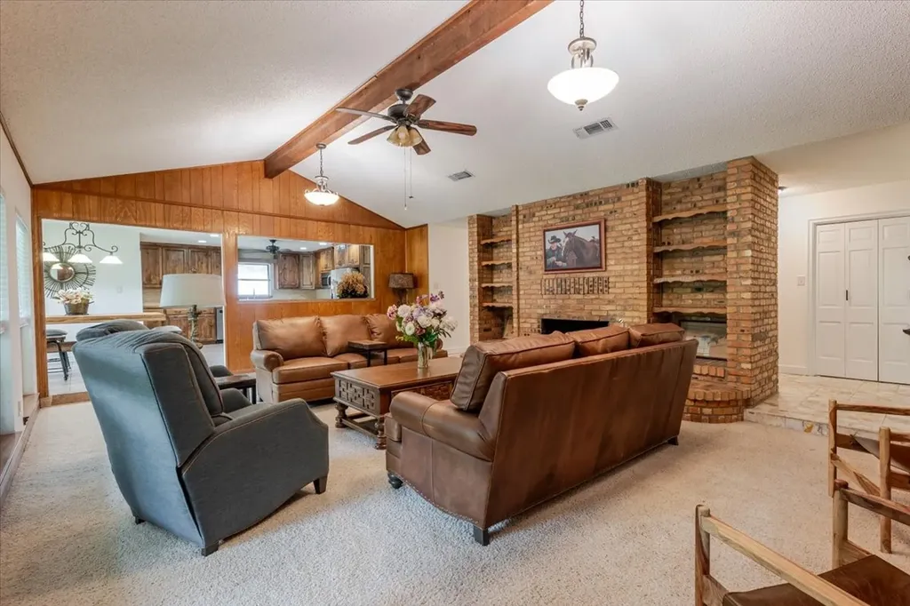 606 Grindstone Road Brock TX 76087