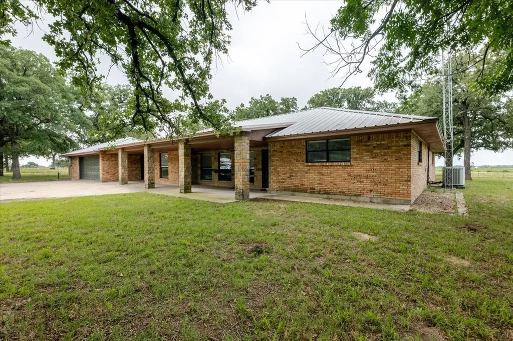 606 Grindstone Road Brock TX 76087