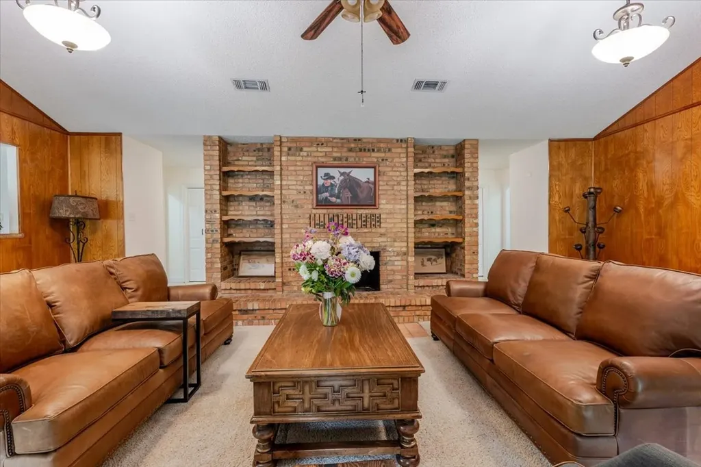 606 Grindstone Road Brock TX 76087