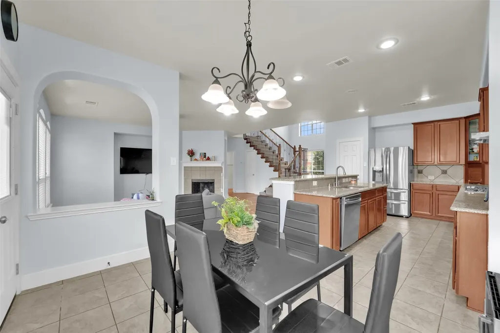 615 Lone Ridge Way Murphy TX 75094