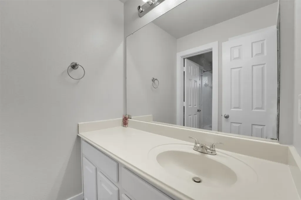 615 Lone Ridge Way Murphy TX 75094