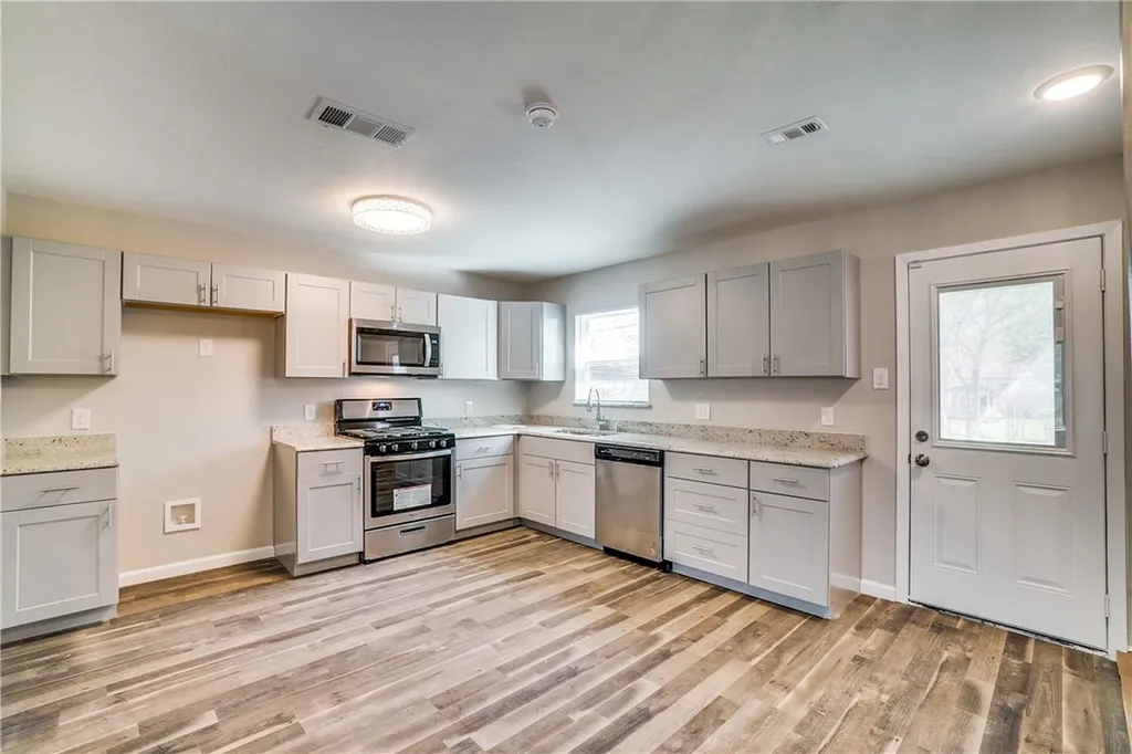 3558 Park Lane Dallas TX 75220