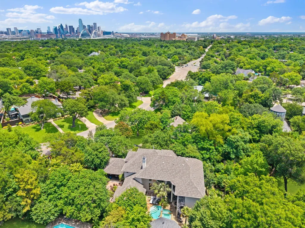 936 W Colorado Boulevard Dallas TX 75208