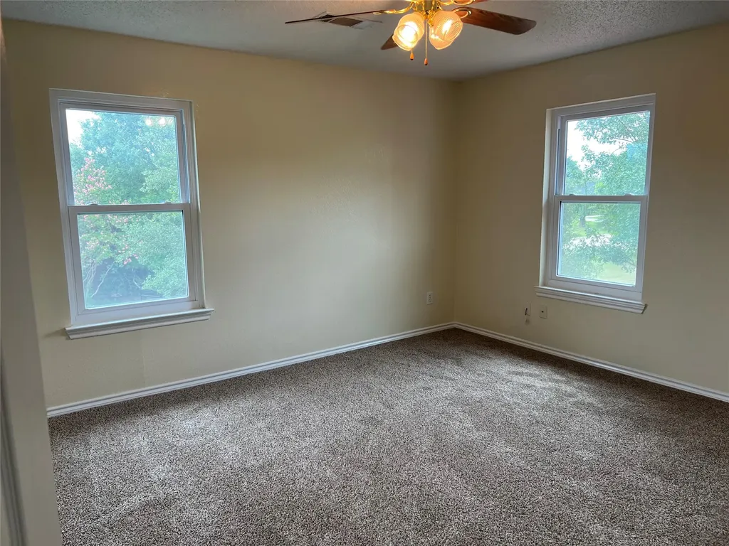 1204 Hillside Drive Justin TX 76247
