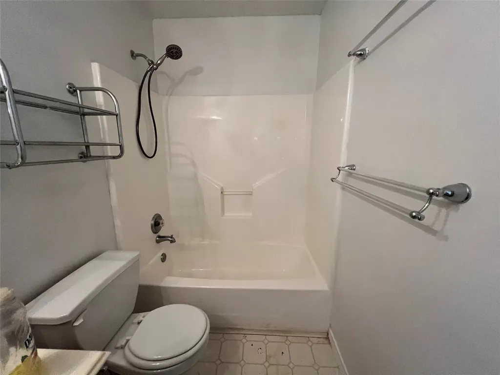 1204 Hillside Drive Justin TX 76247
