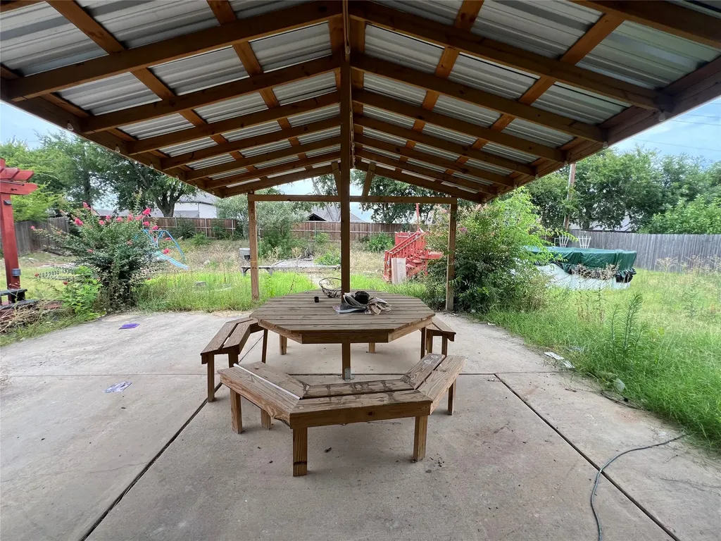 1204 Hillside Drive Justin TX 76247