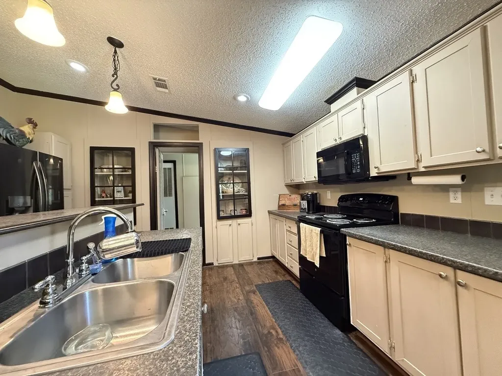 20970 Lee Lane Chandler TX 75758