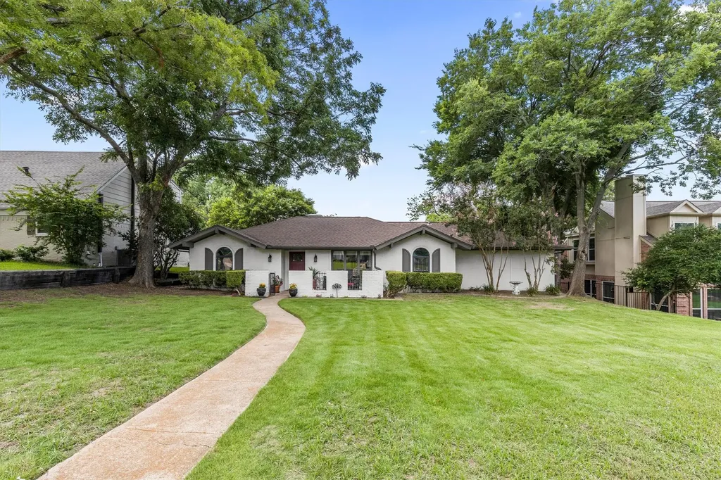 213 Rockbrook Drive Rockwall TX 75087