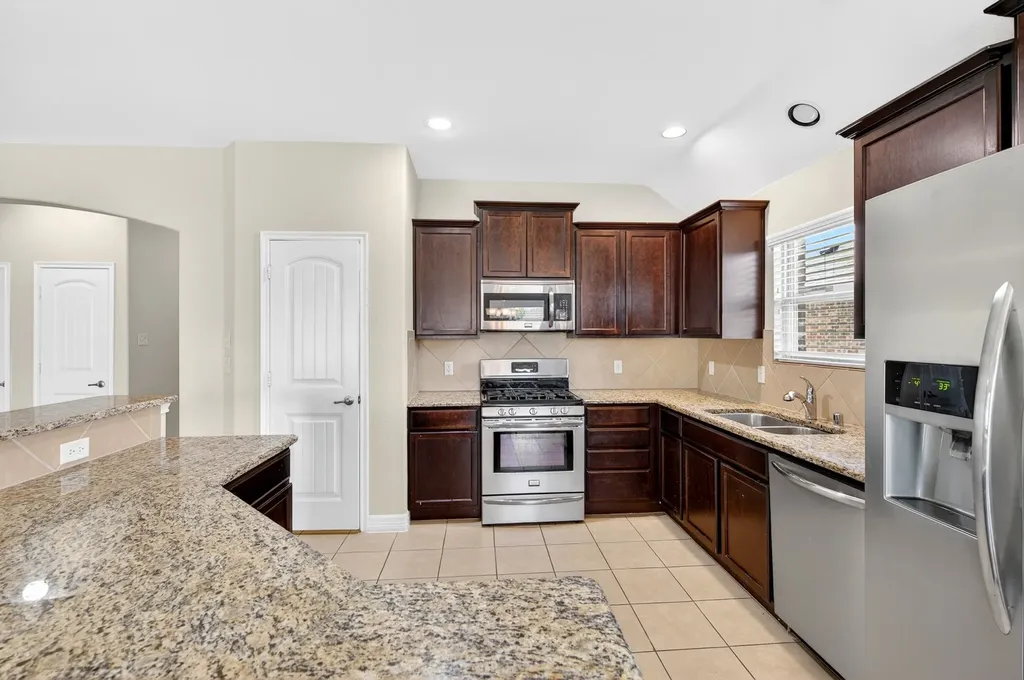 2409 Michelle Creek Drive Little Elm TX 75068