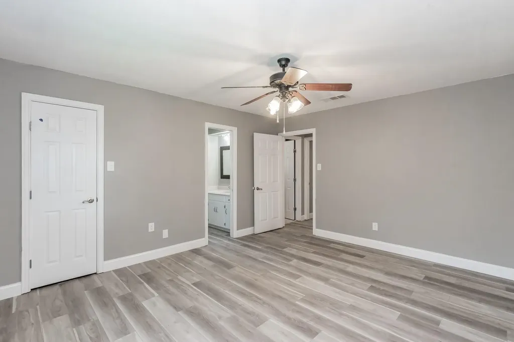 2013 Memphis Drive Bedford TX 76022
