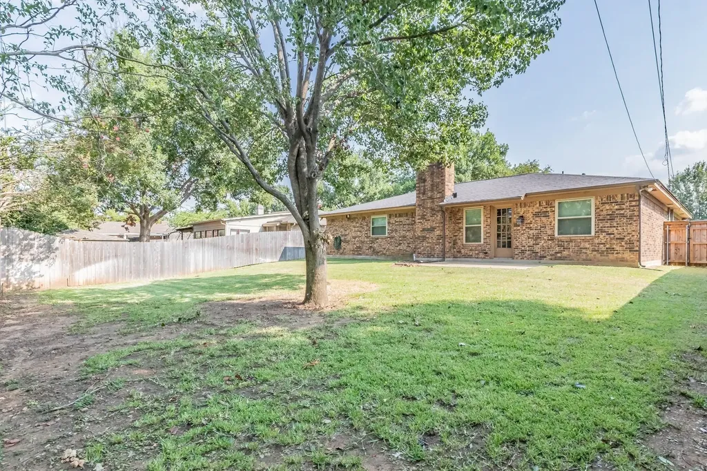 2013 Memphis Drive Bedford TX 76022