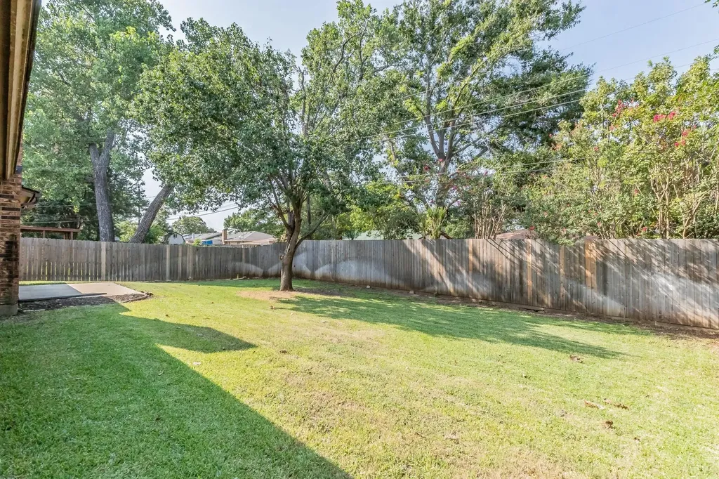 2013 Memphis Drive Bedford TX 76022