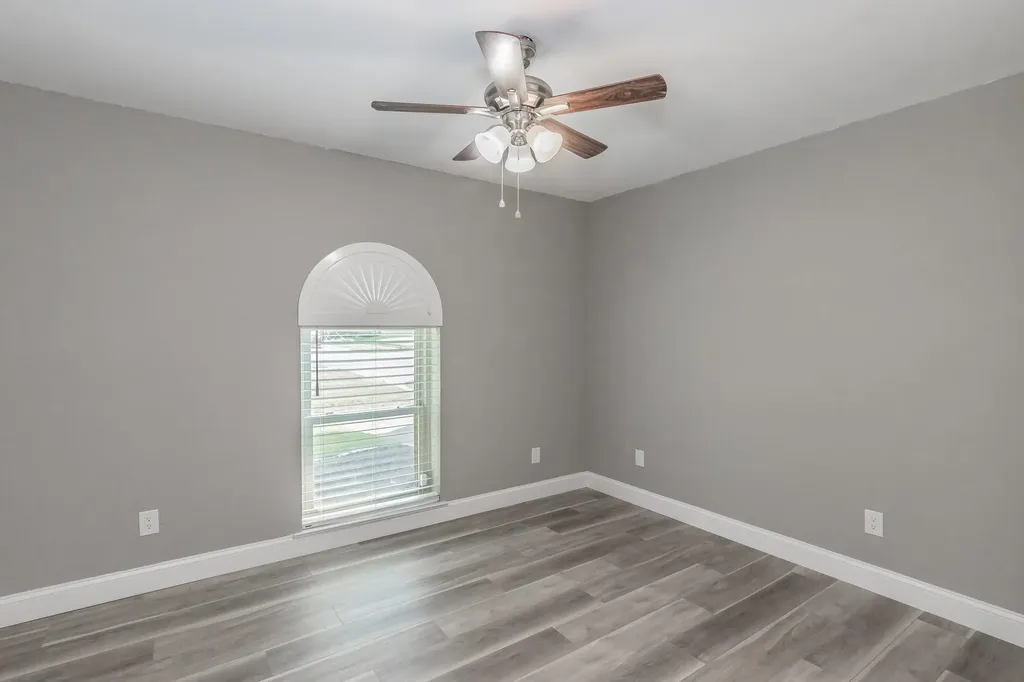 2013 Memphis Drive Bedford TX 76022