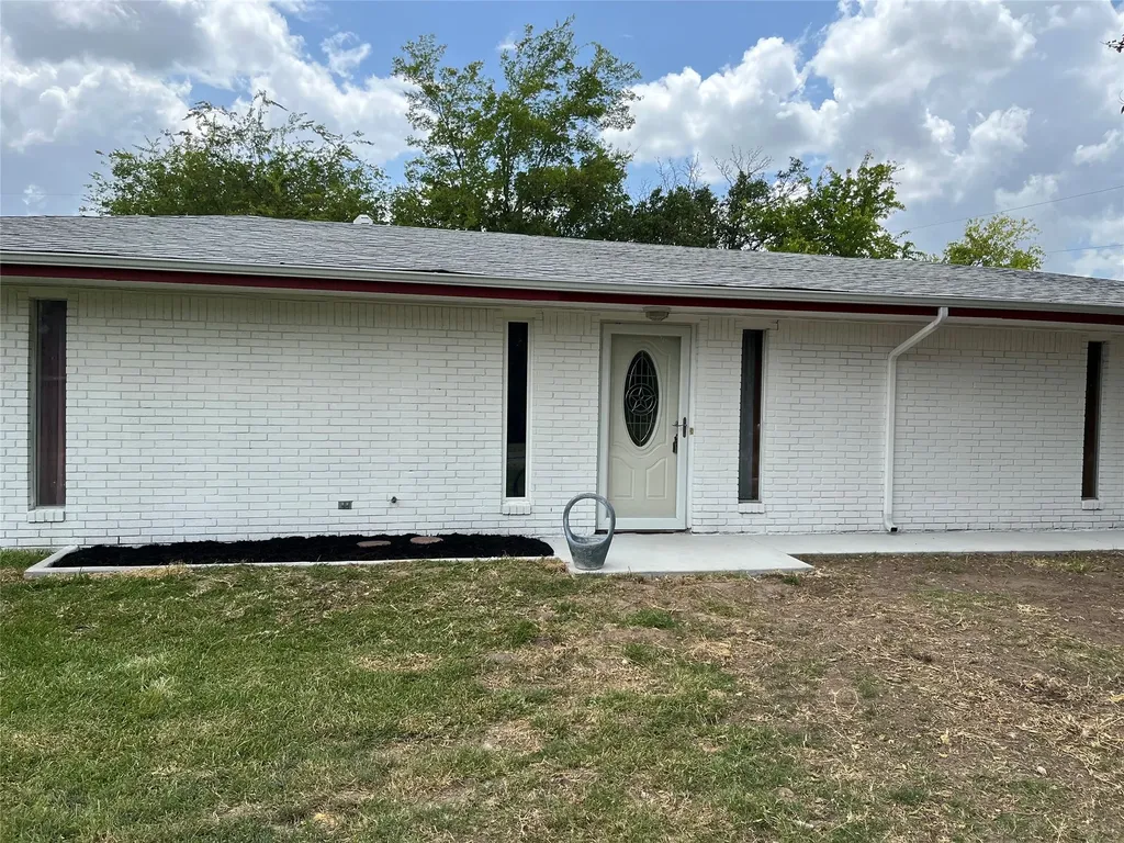 110 Circle Drive Point TX 75472
