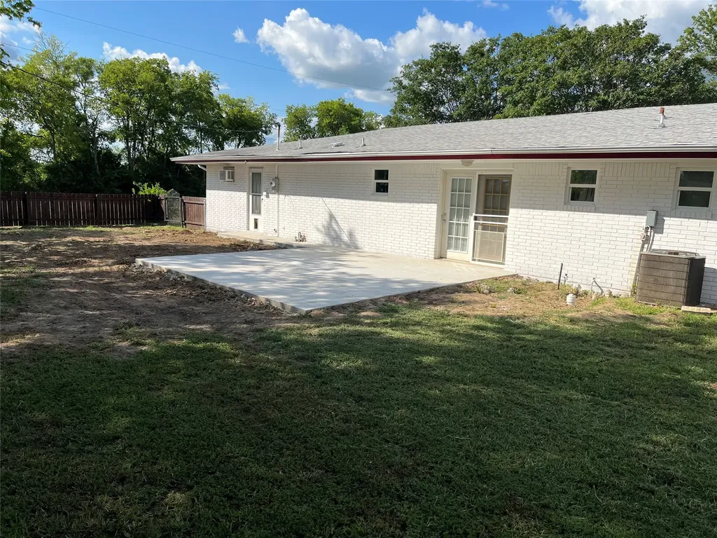 110 Circle Drive Point TX 75472