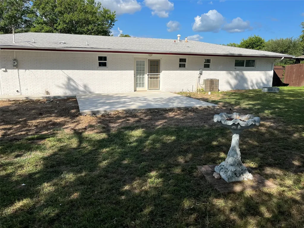 110 Circle Drive Point TX 75472