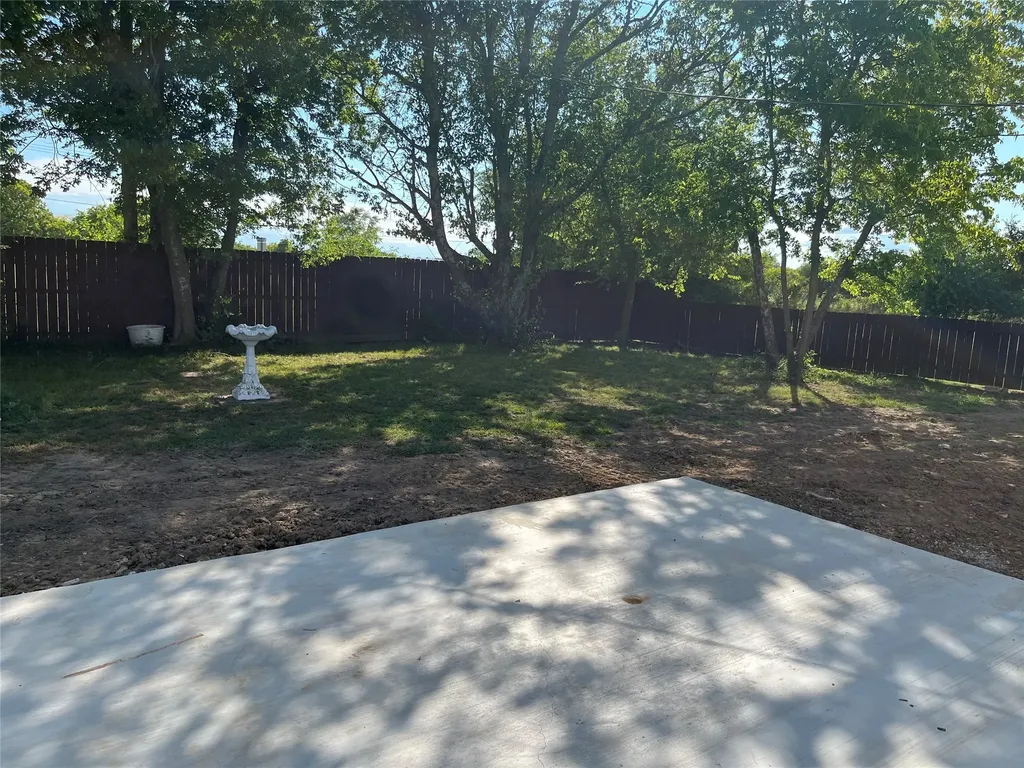 110 Circle Drive Point TX 75472