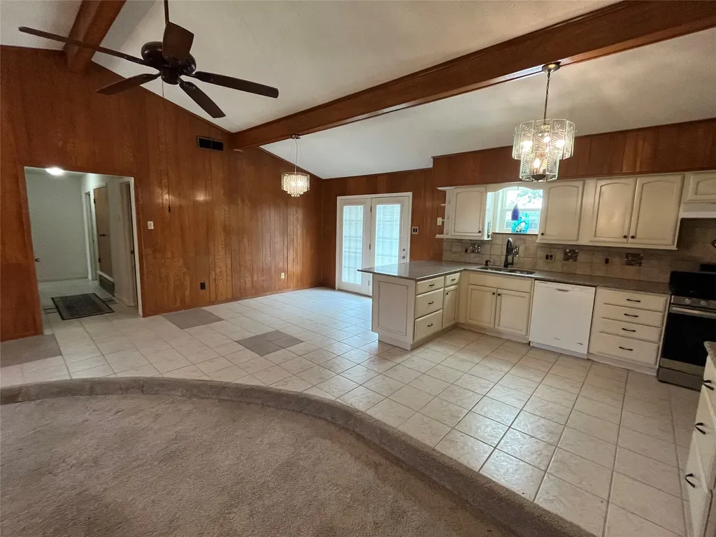 110 Circle Drive Point TX 75472