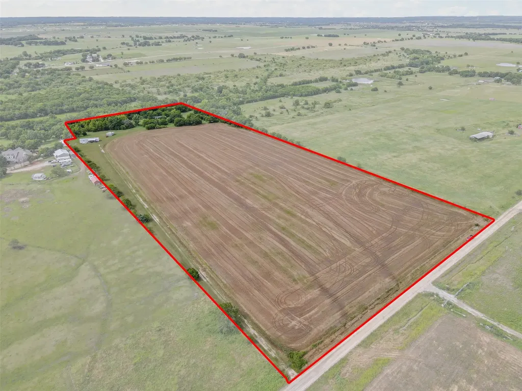 167 Hcr 4105 Covington TX 76636