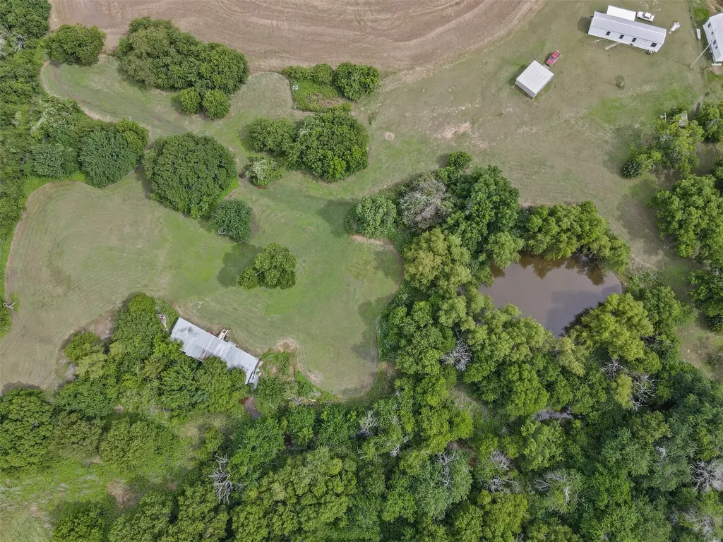 167 Hcr 4105 Covington TX 76636