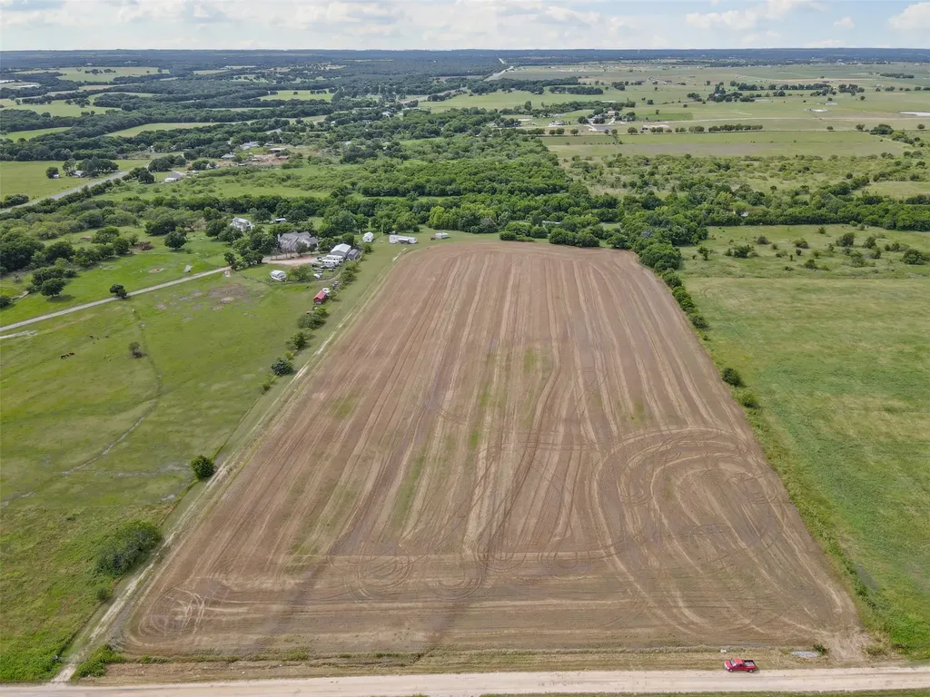 167 Hcr 4105 Covington TX 76636