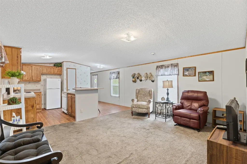 167 Hcr 4105 Covington TX 76636