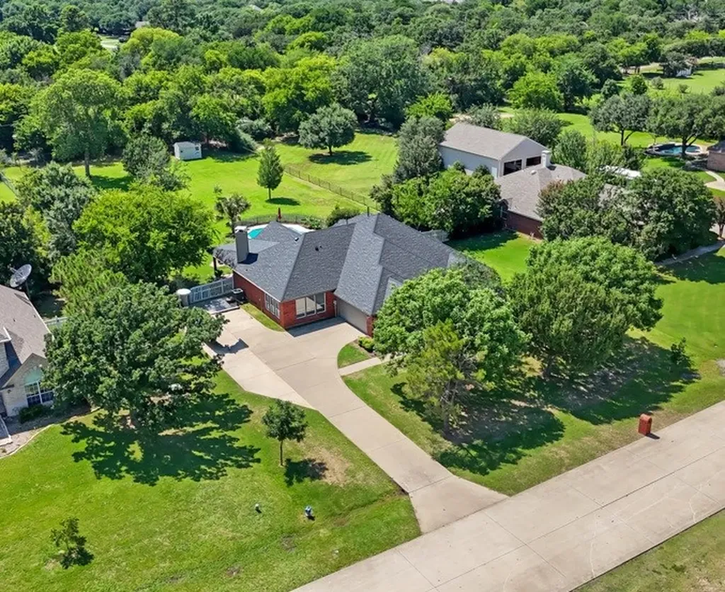 327 Lakeside Drive Shady Shores TX 76208