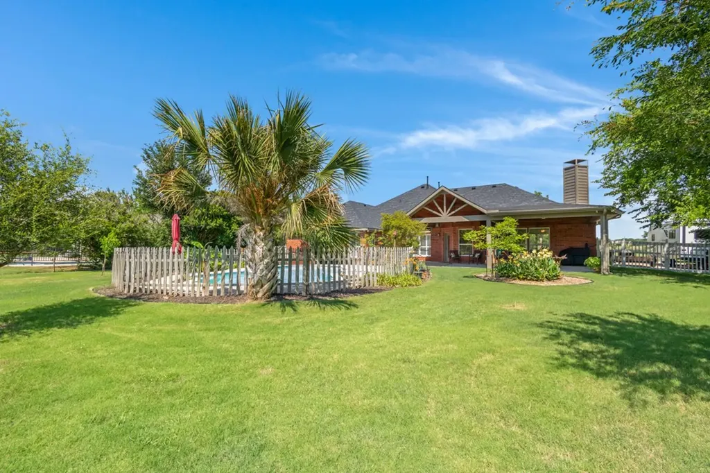 327 Lakeside Drive Shady Shores TX 76208