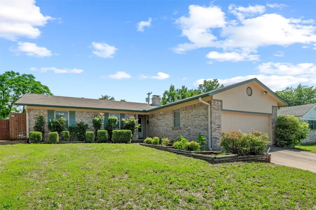 1801 Tyler Avenue Euless TX 76040