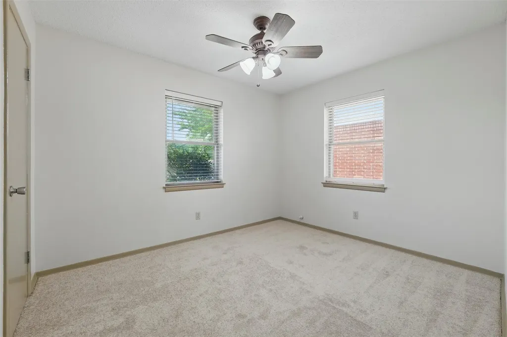 1801 Tyler Avenue Euless TX 76040