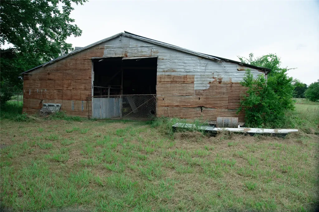 5997 County Road 3214 Lone Oak TX 75453