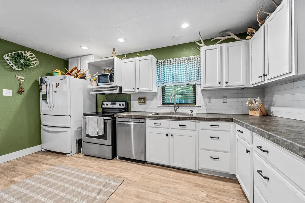 704 S Marable Street West TX 76691