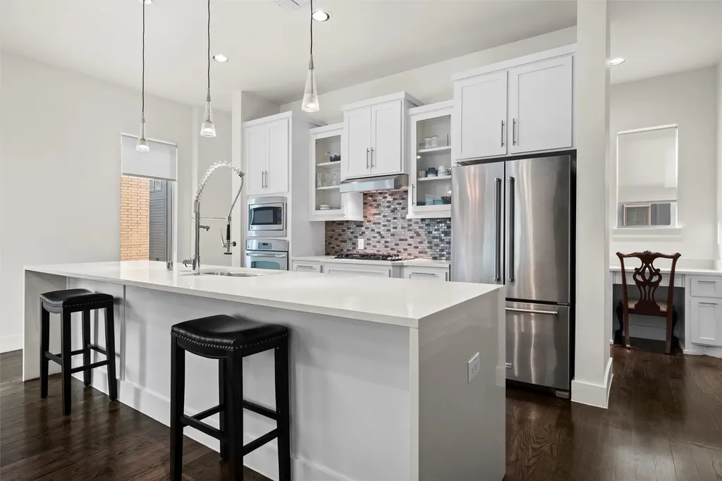 3102 Pavonia Drive Dallas TX 75204