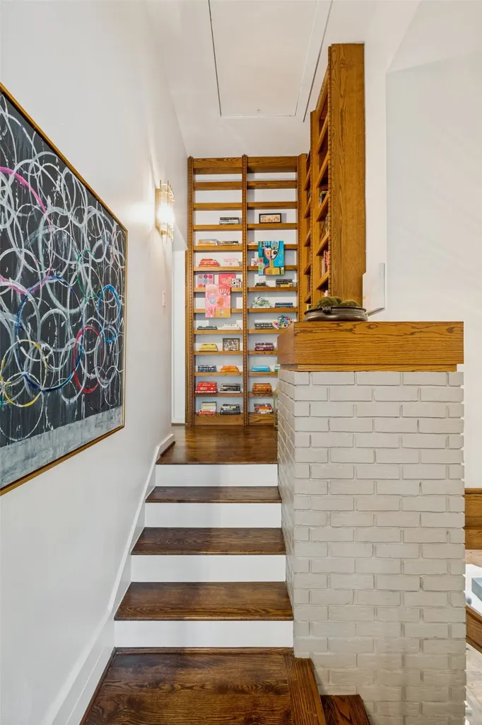 6933 Delrose Drive Dallas TX 75214