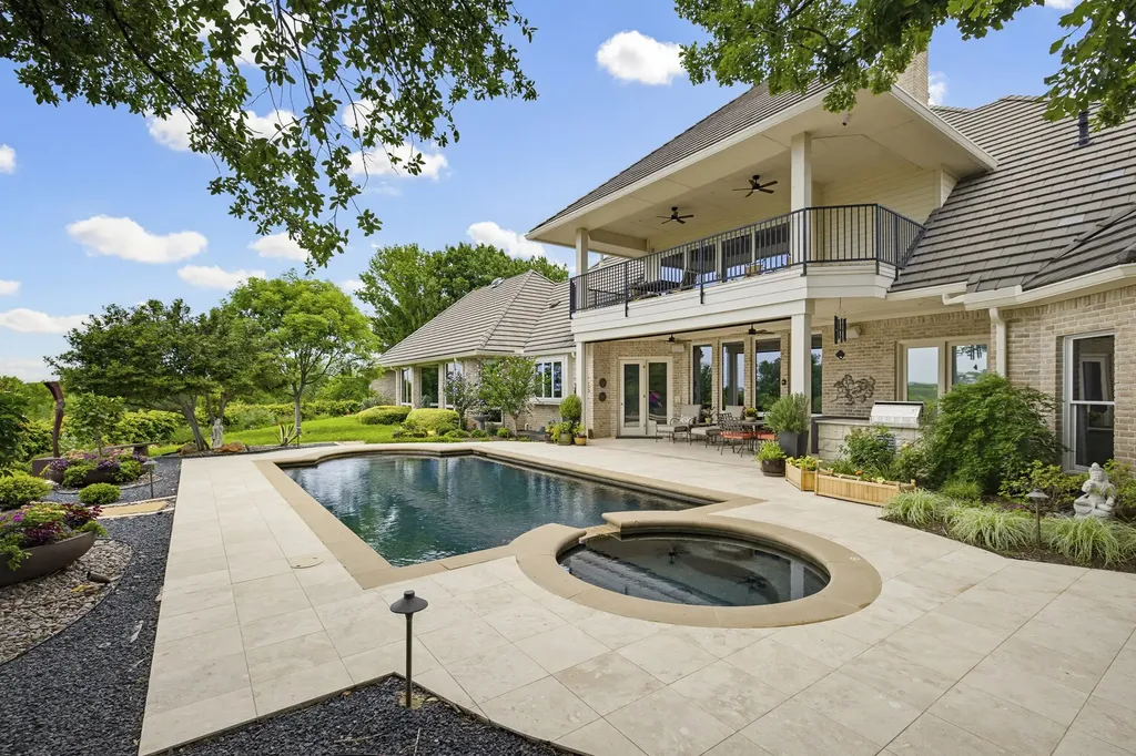 5760 Forest Highlands Drive Fort Worth TX 76132