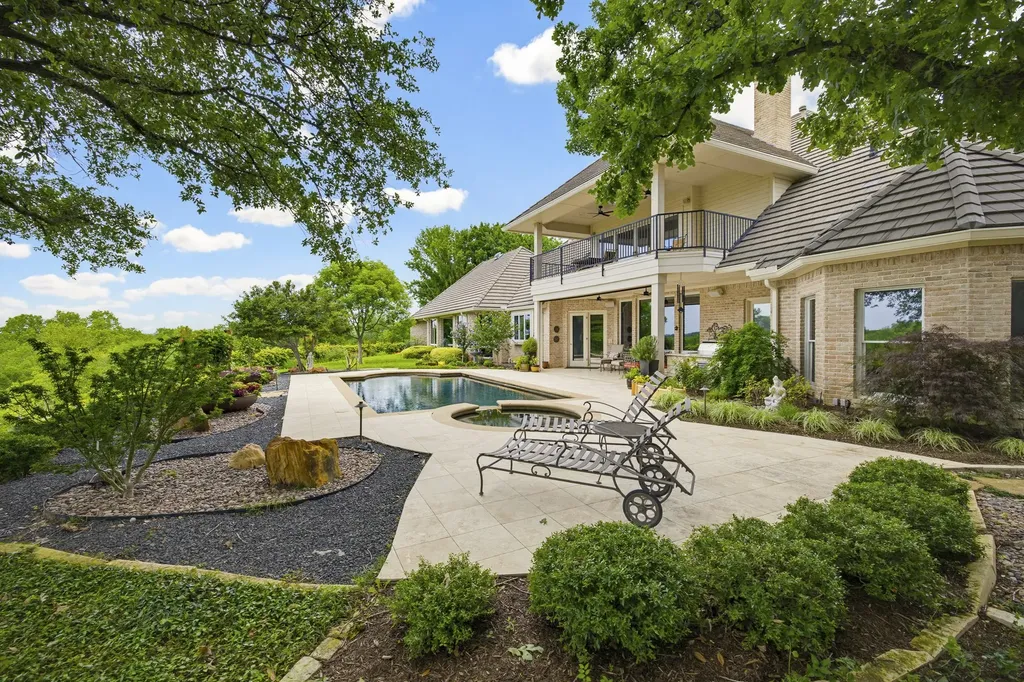 5760 Forest Highlands Drive Fort Worth TX 76132