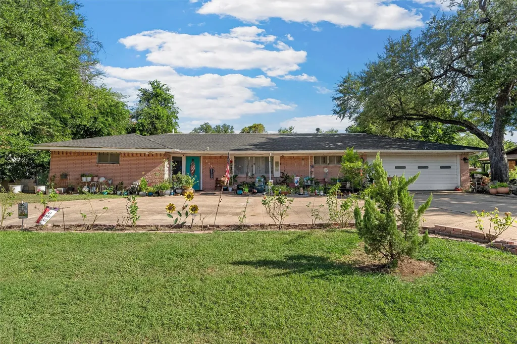 204 Oakland Place Marlin TX 76661
