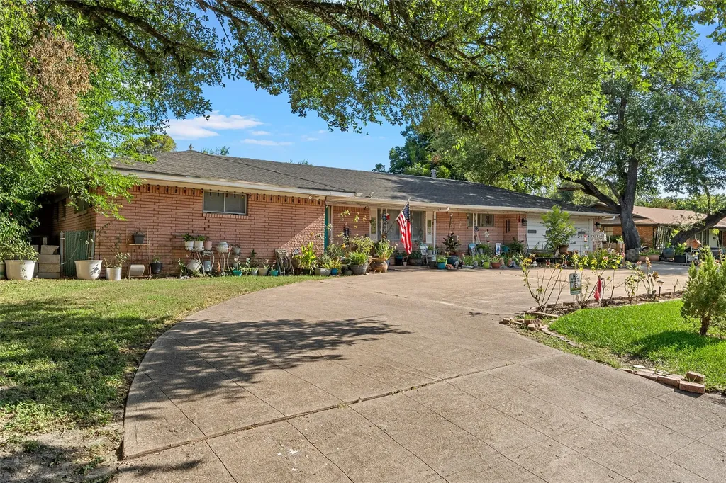 204 Oakland Place Marlin TX 76661