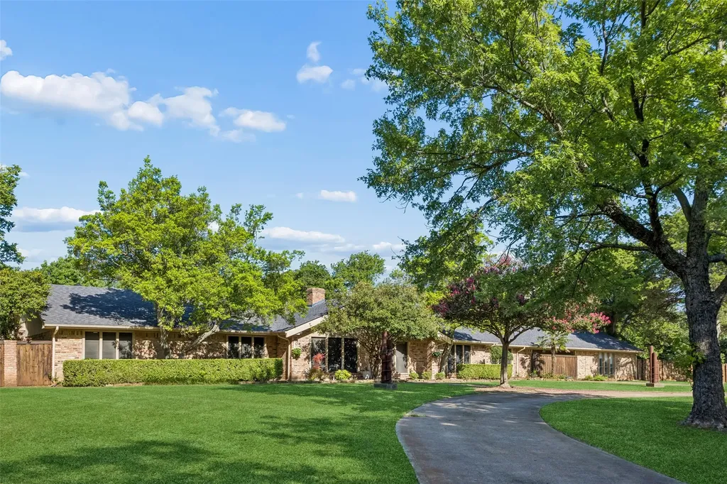 1303 Heather Glen Street Duncanville TX 75137