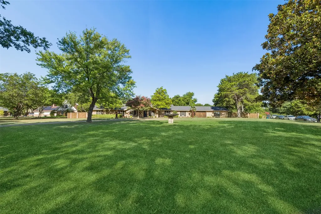 1303 Heather Glen Street Duncanville TX 75137