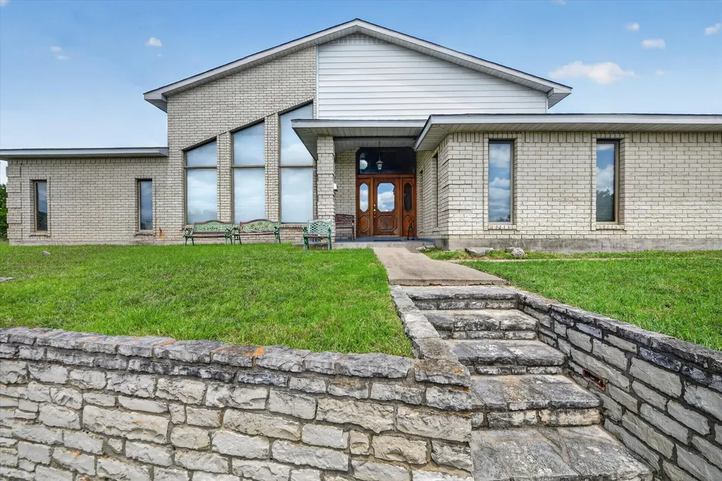 108 Lake Circle Court Weatherford TX 76087