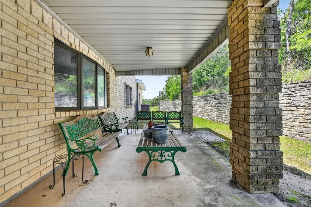 108 Lake Circle Court Weatherford TX 76087