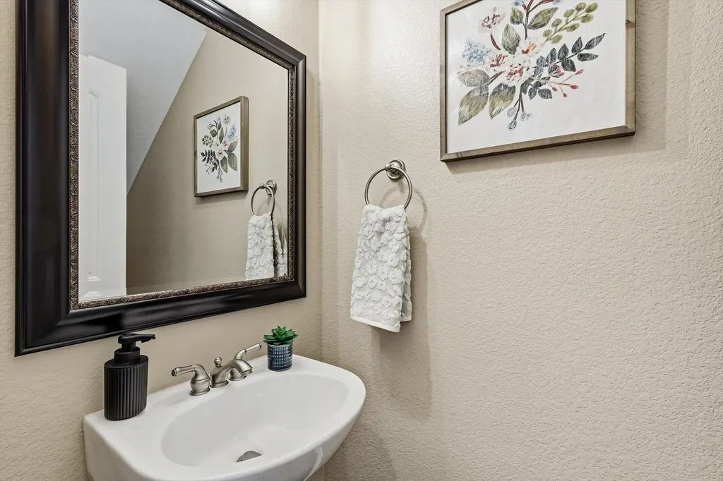 964 Fall Creek Grapevine TX 76051