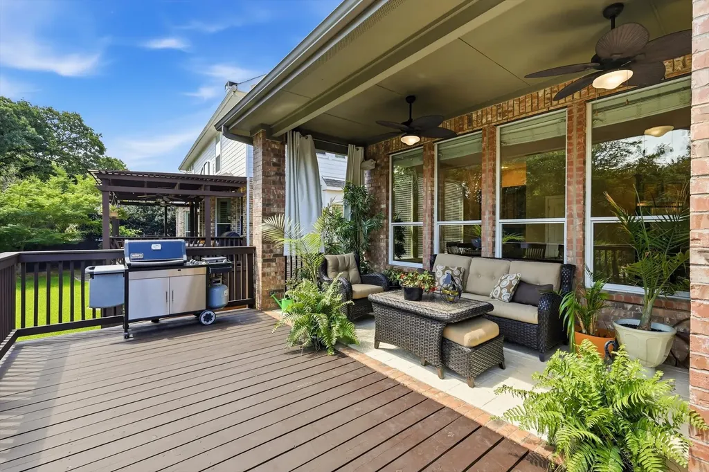 964 Fall Creek Grapevine TX 76051
